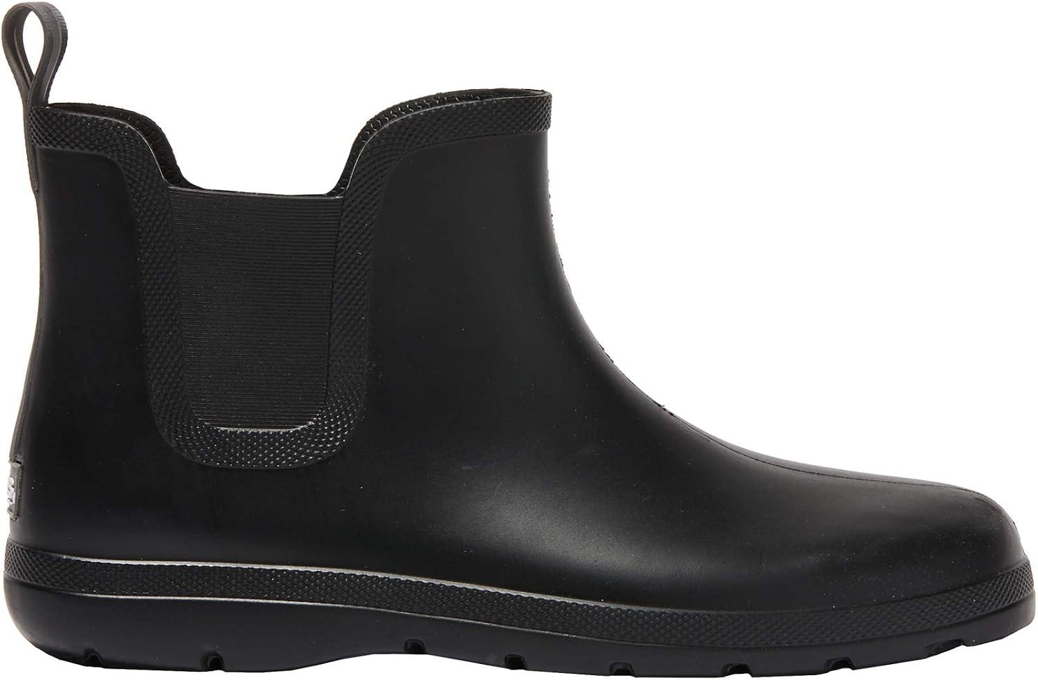 Why We Keep Reaching for These Chelsea Rain Boots